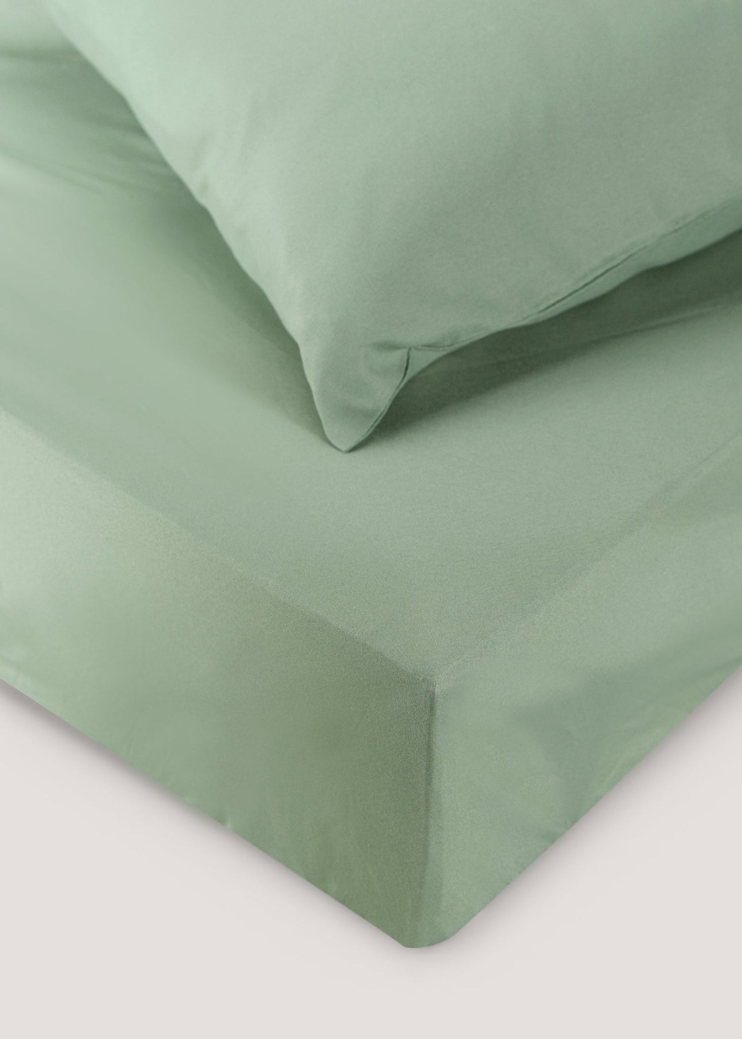 Light Green Super Soft Fitted Bed Sheet & Pillowcase Bundle  M237067