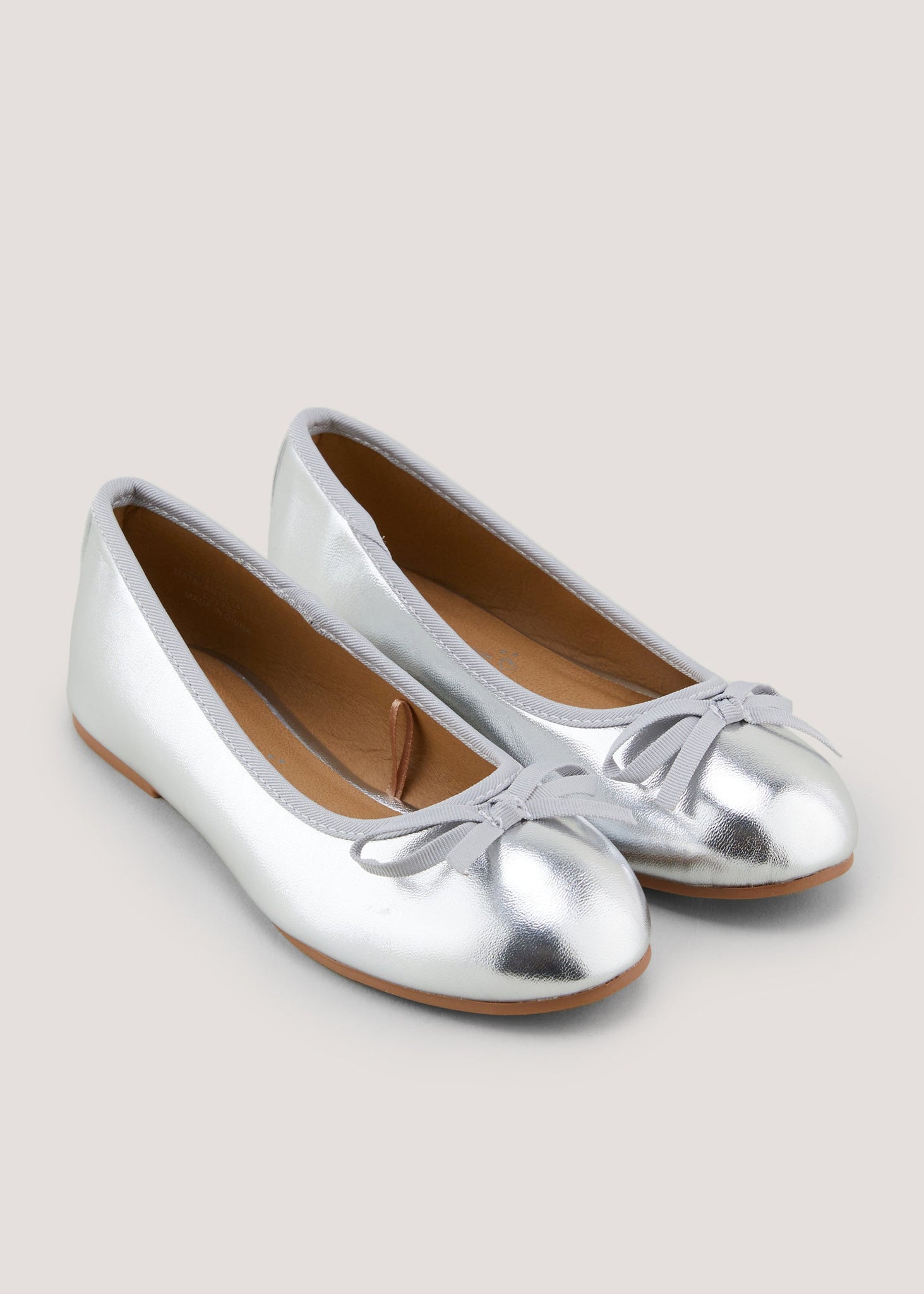 Girls Silver Ballet Flats (Younger 12-Older 5)  C303109