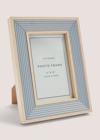 Grey Ribbed Wooden Frame (6x4) M698192