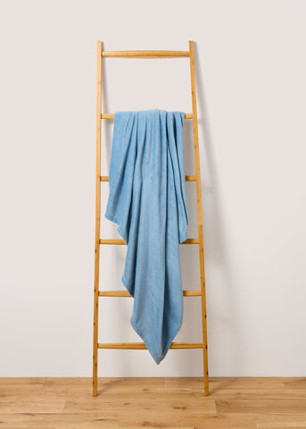 Blue Plain Throw (130cm x 150cm) M494051