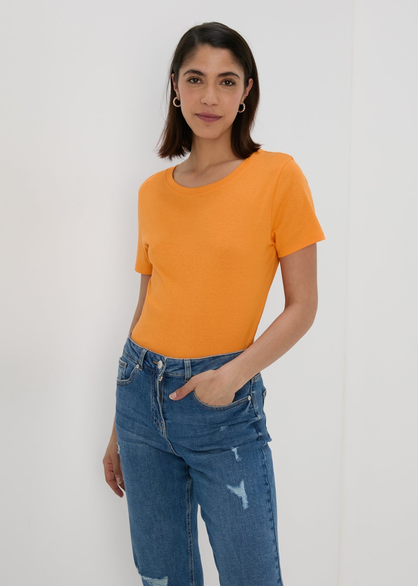 Orange Essential T-Shirt  F466517