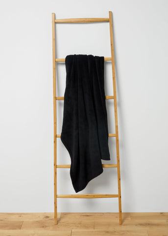 Plain Black Throw (130cm x 150cm) M494137