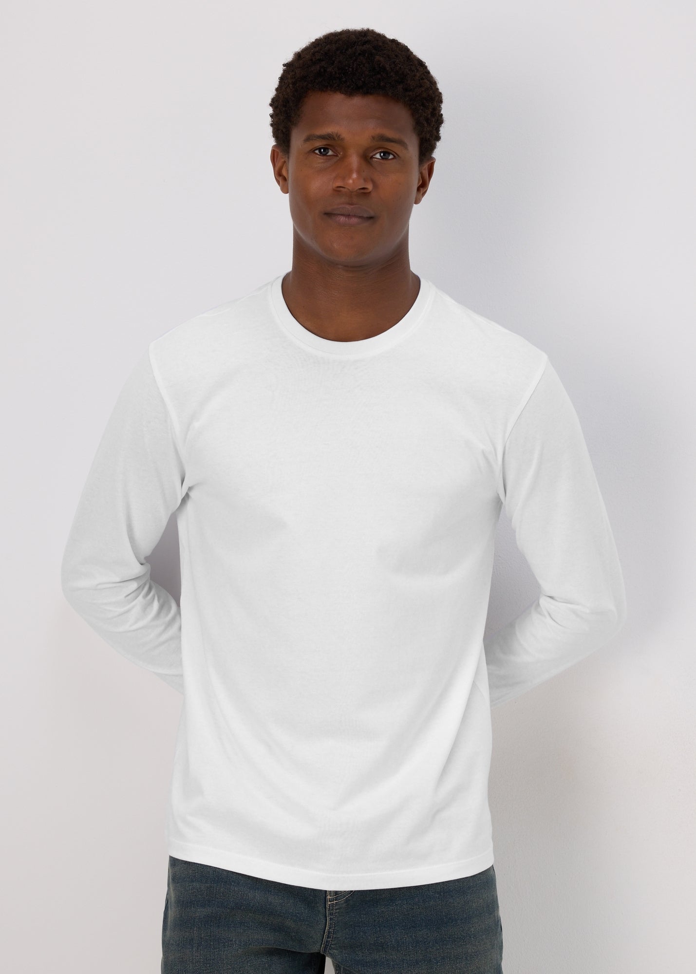 White Essential Crew Neck Long Sleeve T-Shirt  M437439