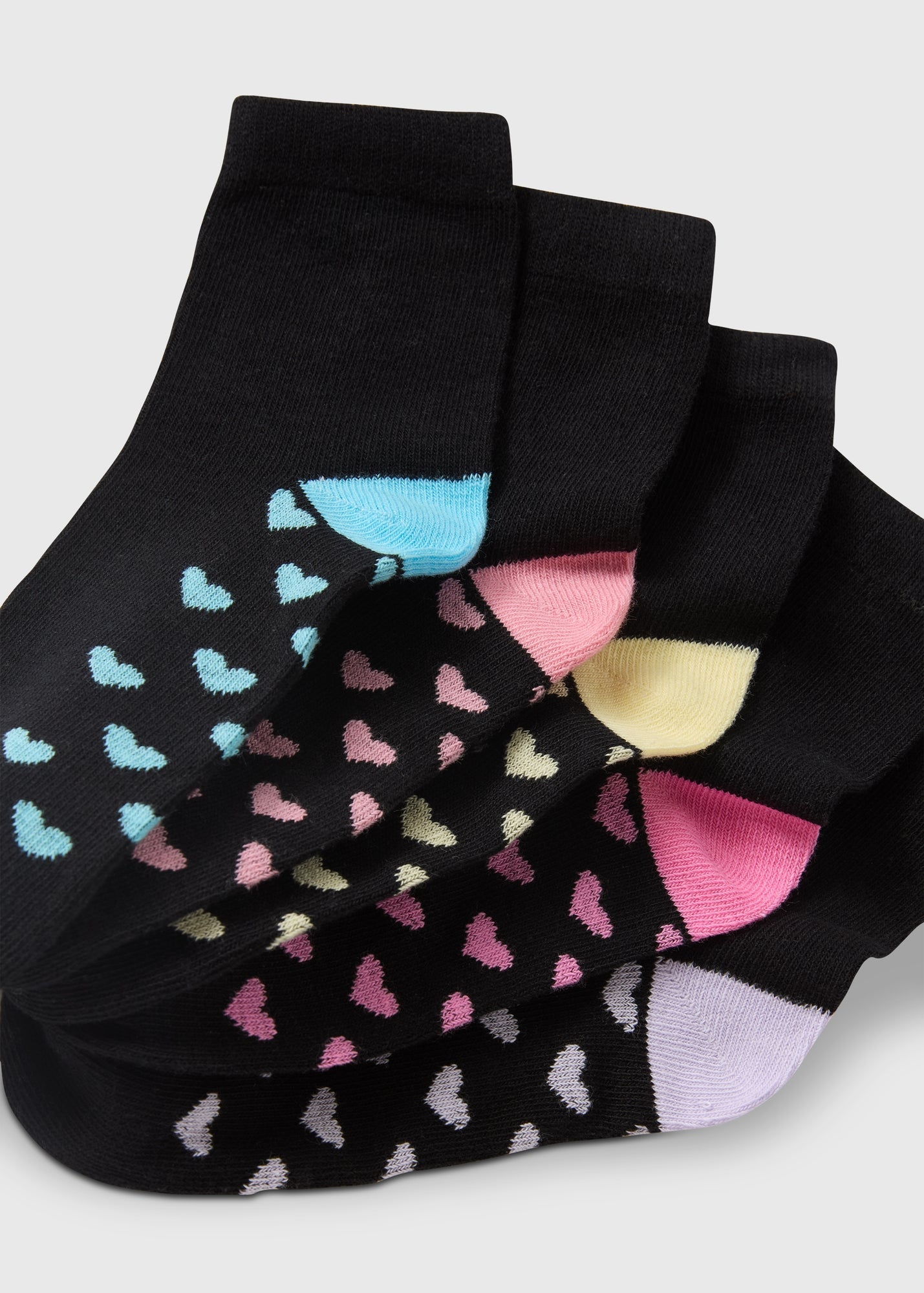 5 Pack Girls Black Heart Ankle Socks (Younger 6-Older5.5)  G034024