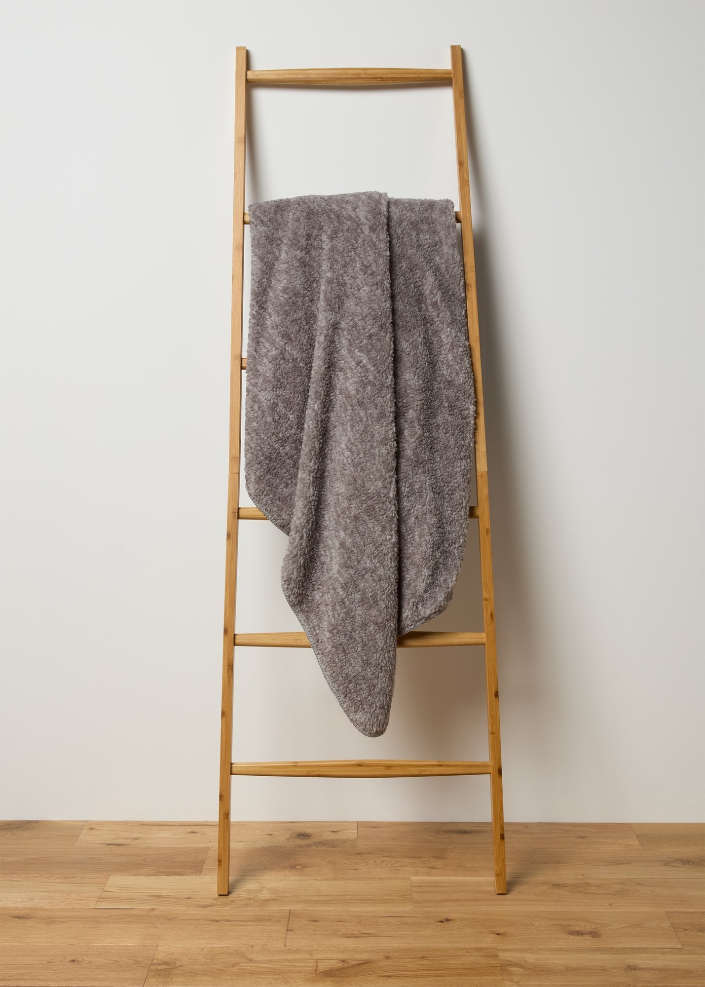 Grey Double Sided Sherpa Throw M494168