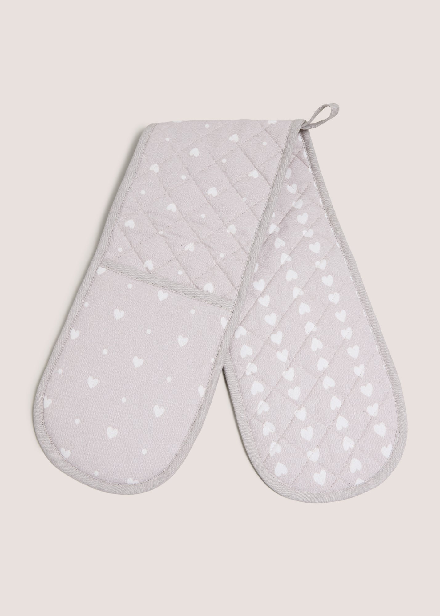 Grey Heart Oven Gloves M486071