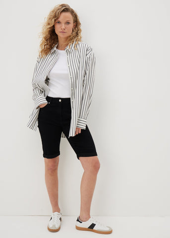 Black Denim Knee Length Shorts  F513674