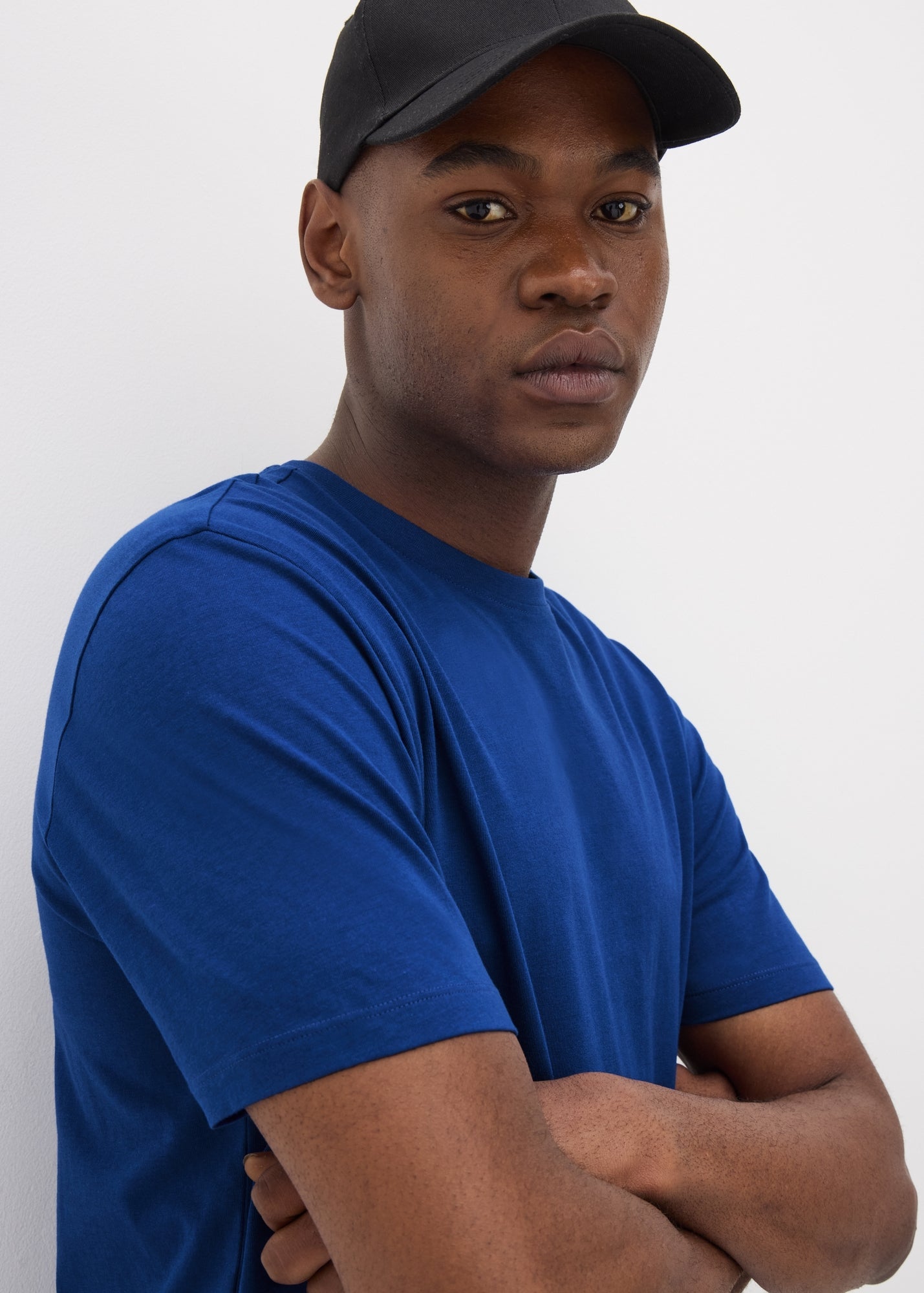 ESSENTIAL CREW NECK TEE M437893