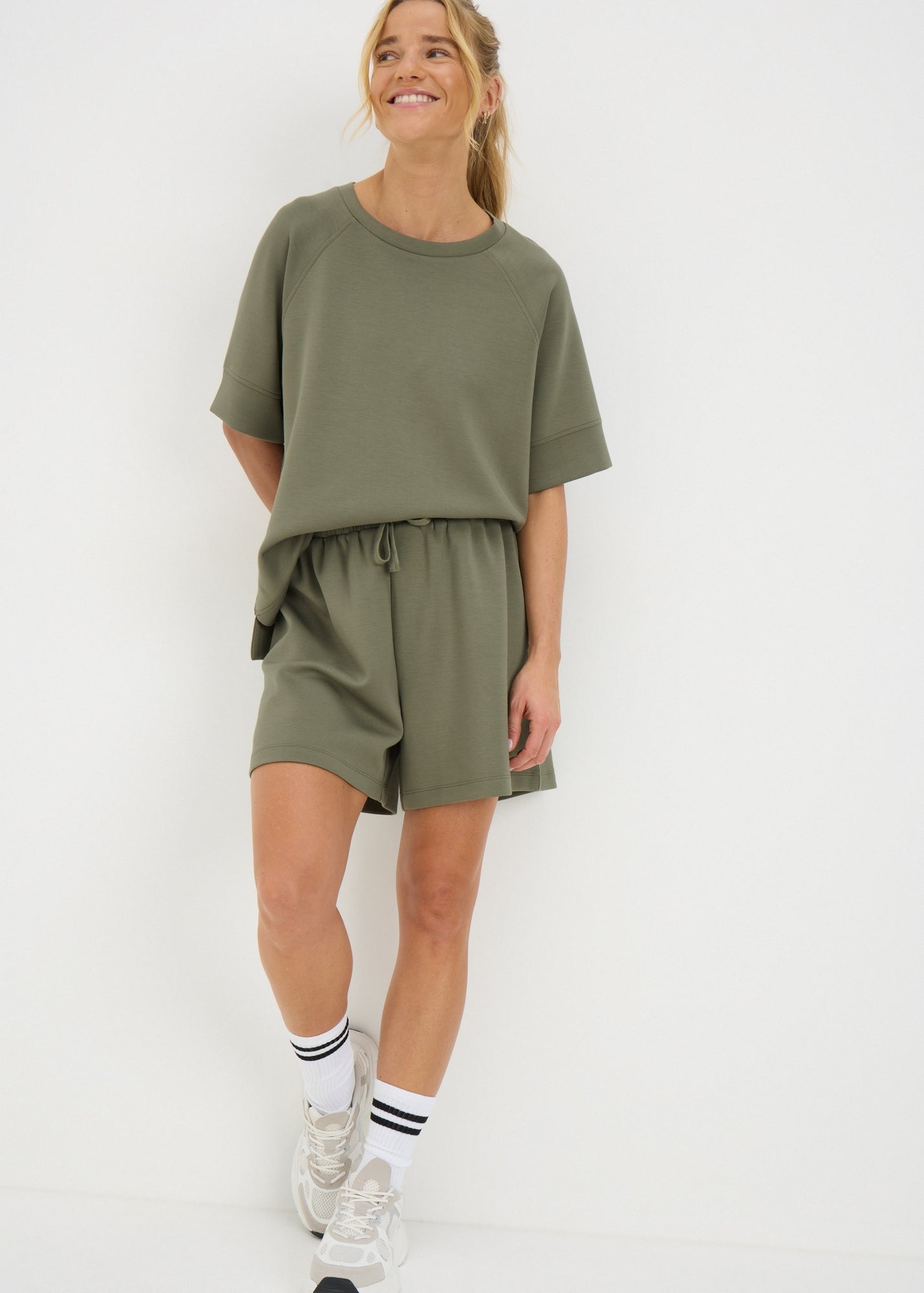 SOFT TOUCH CO ORD SHORT F518906