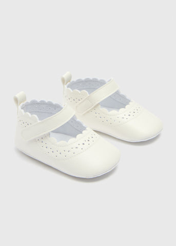 Baby White Scallop Mary Jane Shoes (Newborn-18mths) C304313