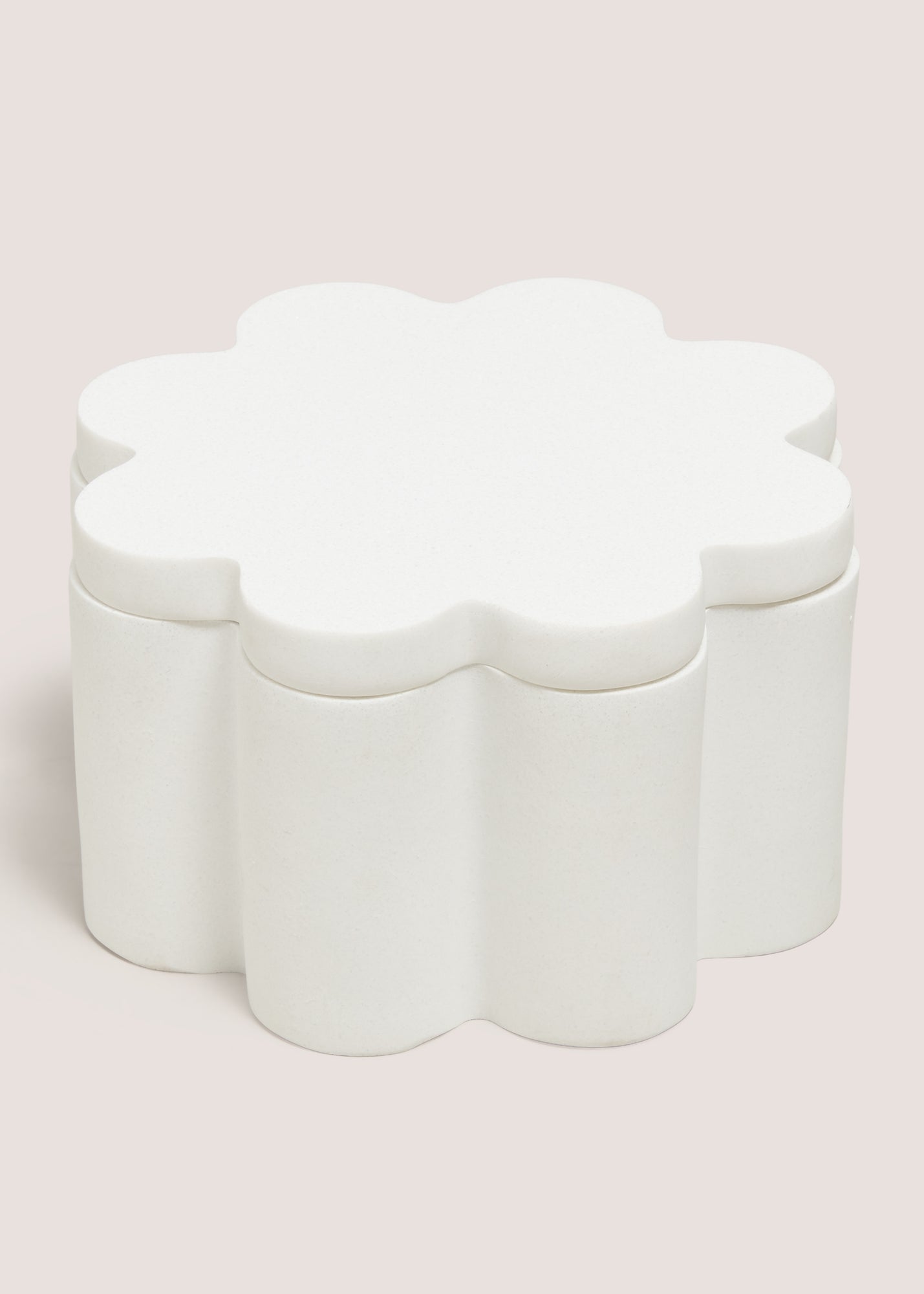 Cream Scallop Edge Storage Jar M815009