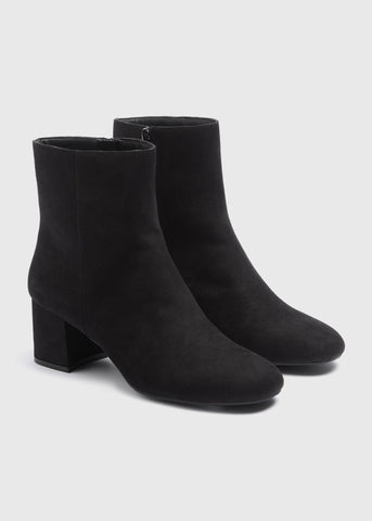 Black Low Block Heel Boots F541441
