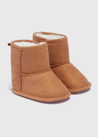 Baby Tan Snug Boots (Newborn-18mths) C304416