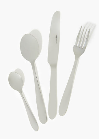 16 Piece Stainless Steel Cutlery Set (24cm x 7.4cm x 4.4cm) Silver M482711
