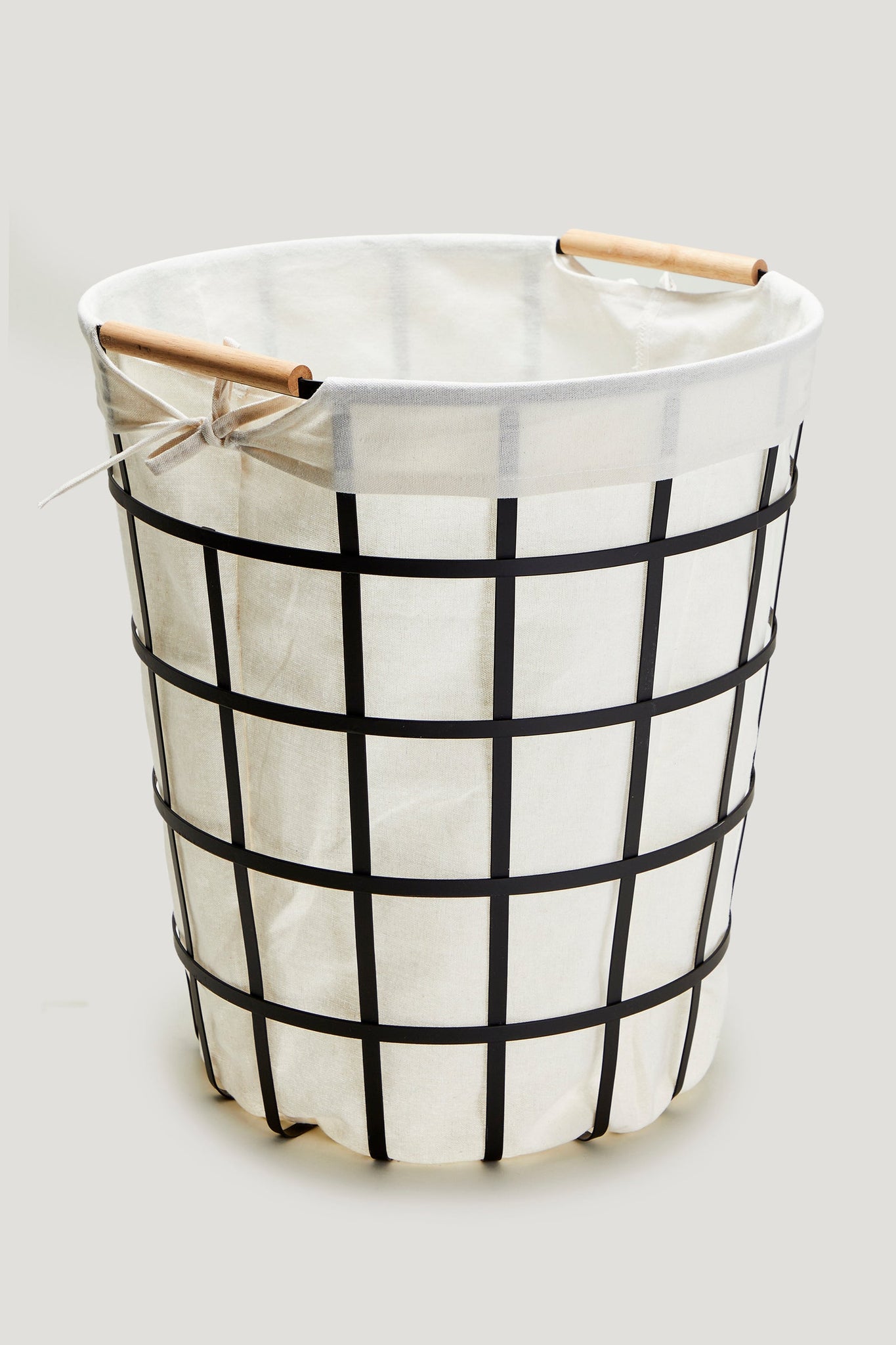 Black Wire & Wood Laundry Basket (56cm x 42cm) M814478