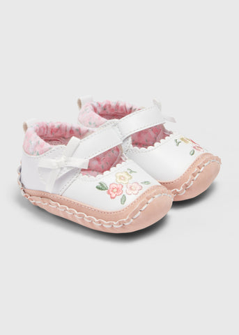 White Moccasin Soft Sole Baby Shoes (Newborn-18mths)  C303294
